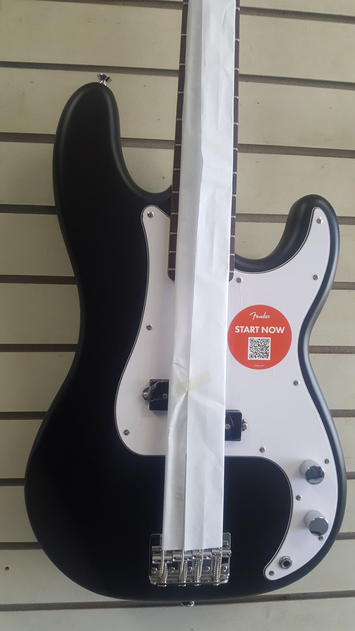 Fender bass Squier